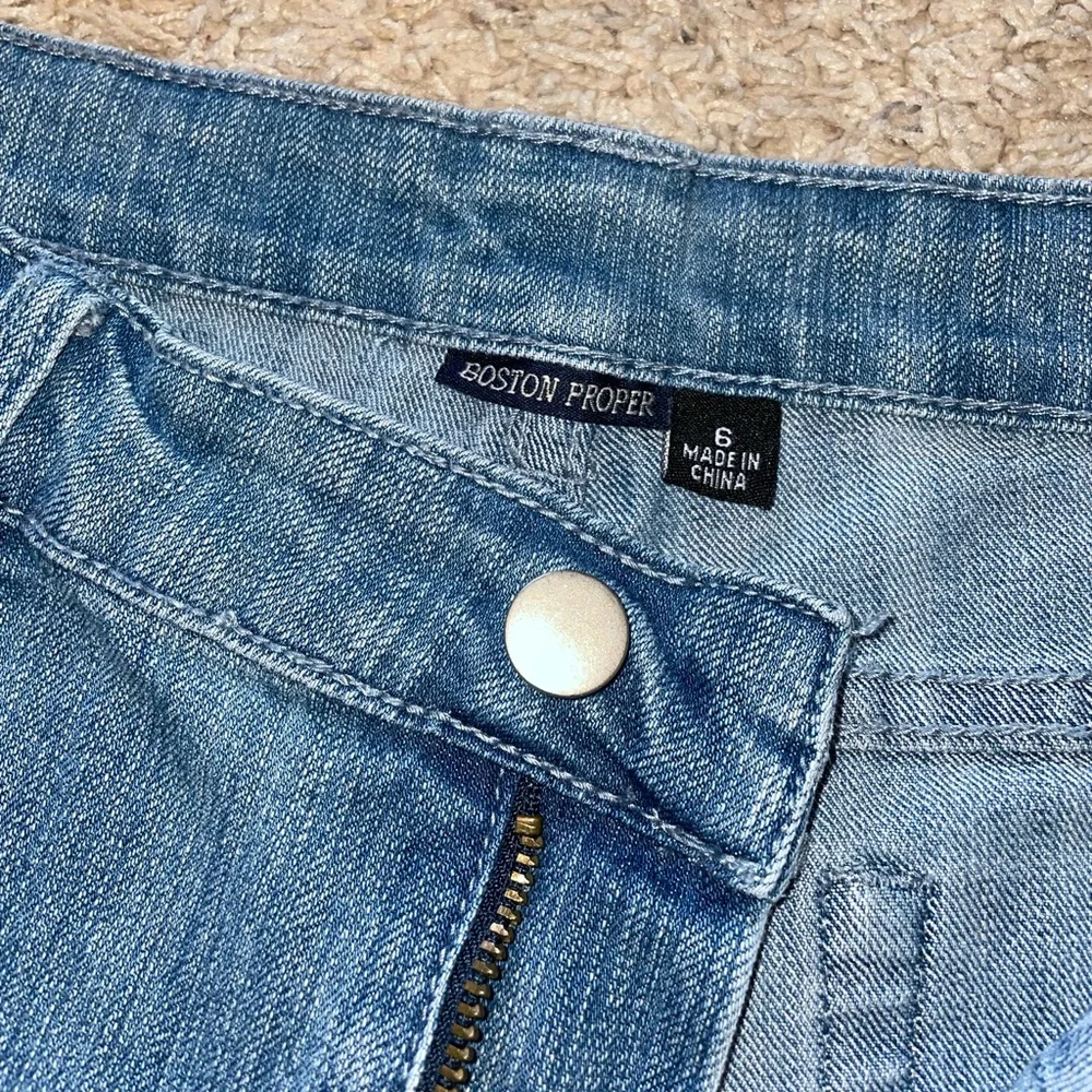 Black Floral Embroidered Jeans - Picture 5 of 8